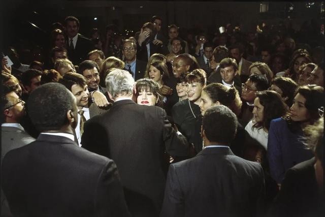 莱温斯基克林顿照片,莱温斯基22岁时照片