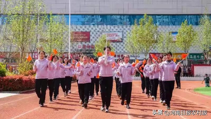 郑州经开区瑞锦小学举行春季田径运动会