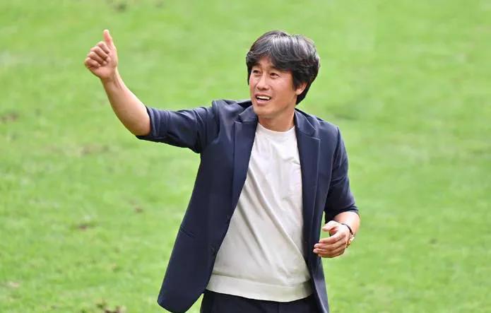 上海海港vs成都蓉城赛前战鼓队,上海海港vs成都蓉城精彩瞬间