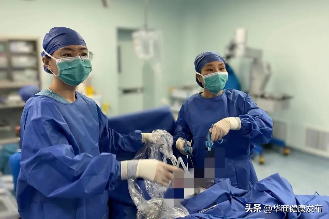 罕见！女子腹腔大出血，意外查出宫内宫外同时怀孕