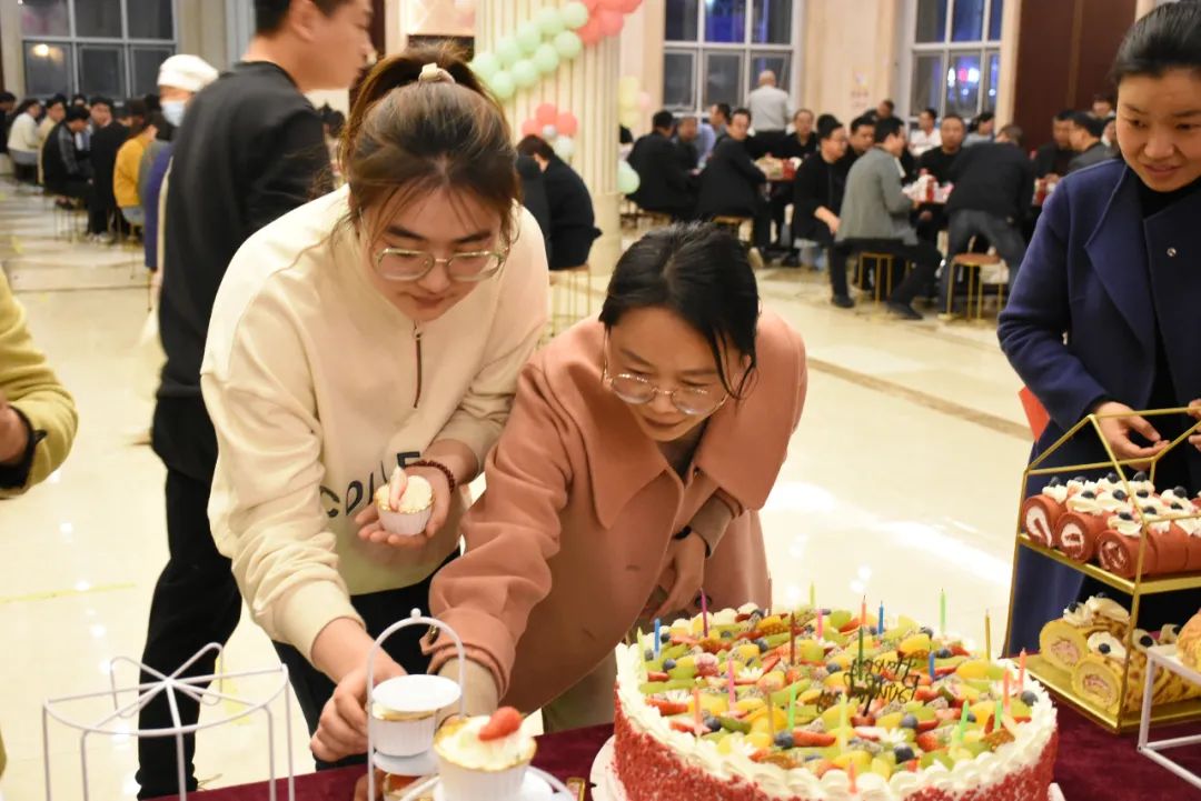 单县第二中学教师集体生日会,单县二中会议