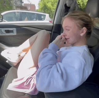 甜心脸蛋+*物尤**身材，但没人说她是花瓶