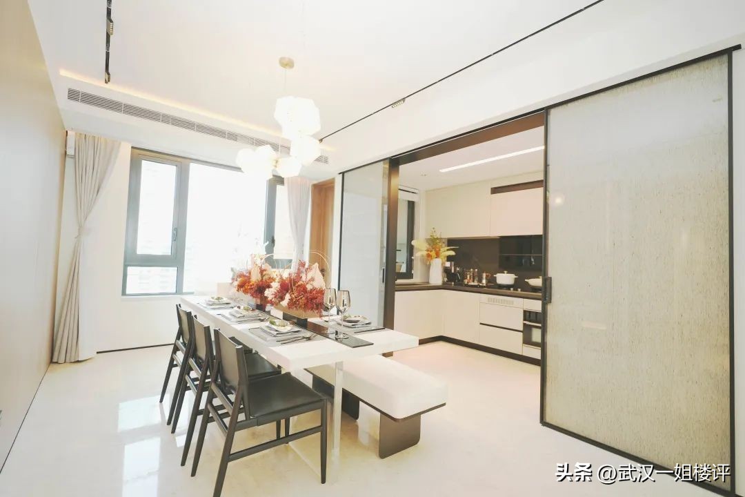 知音号靠岸鸣笛,知音号汽笛声