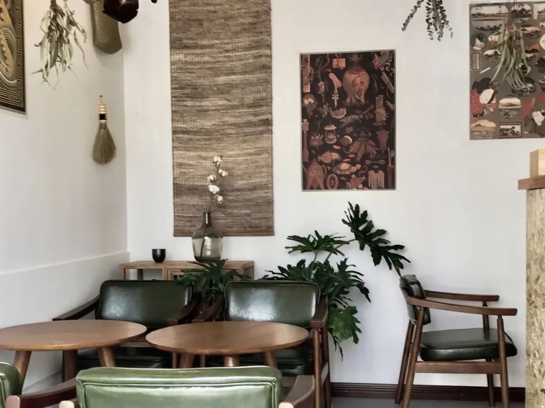 坐在池袋的咖啡店，想起点将台的燕子风铃