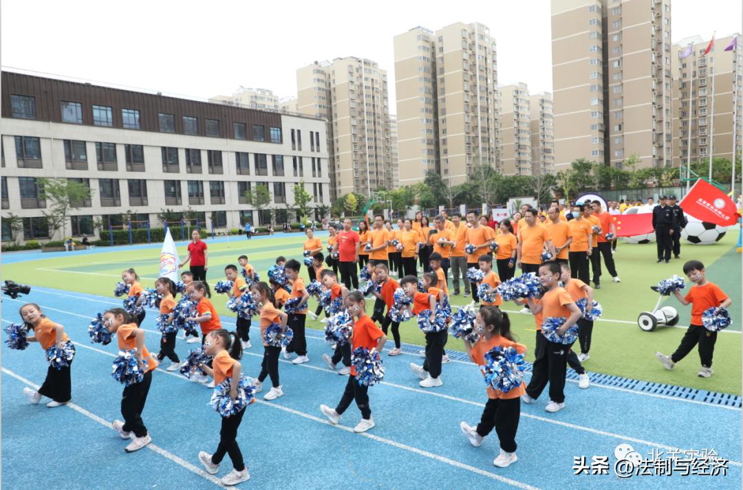 幼儿园亲子足球游戏,河南省实验幼儿园亲子活动