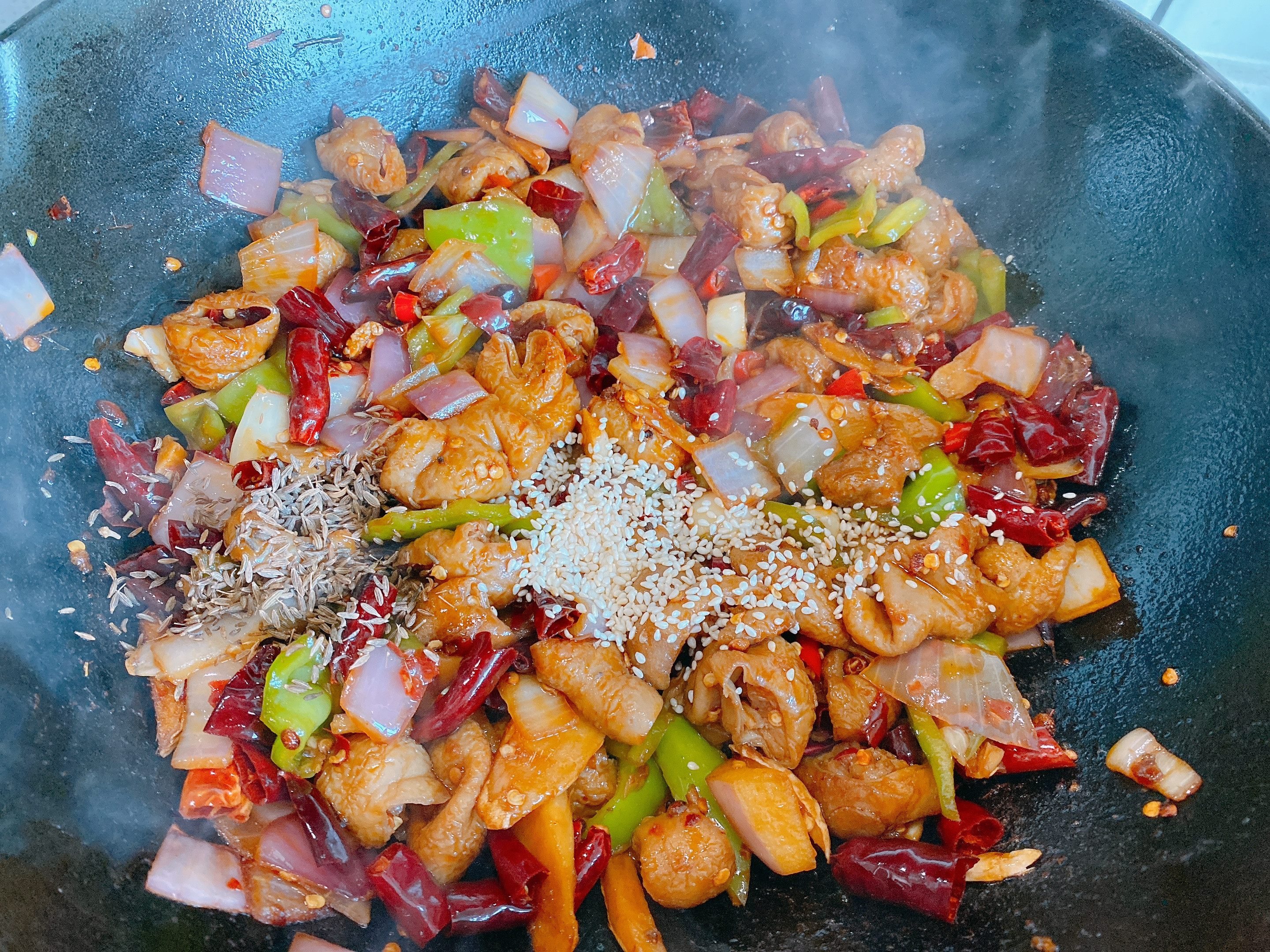 熟的干煸肥肠的正确方法,干辣肥肠怎么做好吃