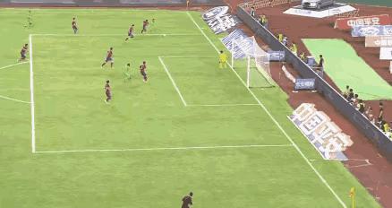 世界足球搞笑集锦top100,国外足球搞笑集锦