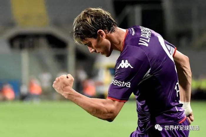 杜尚弗拉霍维奇实况足球2022,再次站起来的电影片段