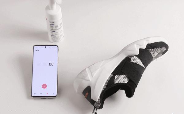 小白鞋脏了刷不下来有什么小妙招,小白鞋很脏怎么清洗没有白醋