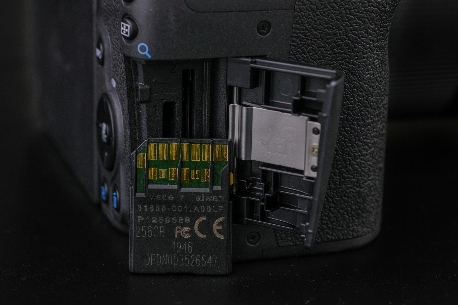 佳能eosr7目前值得买吗,佳能eosr7优缺点