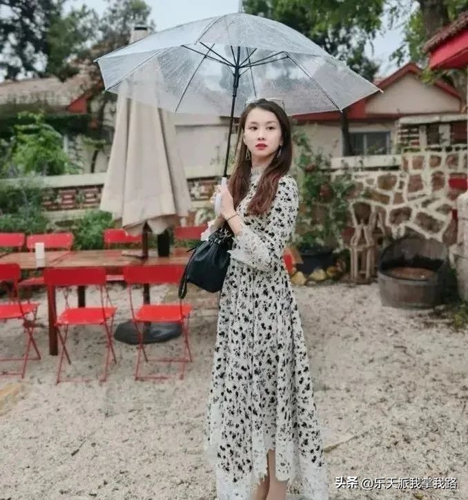 中小学教师穿着：穿搭百变图鉴，结合身材长相，协调色调，加分多