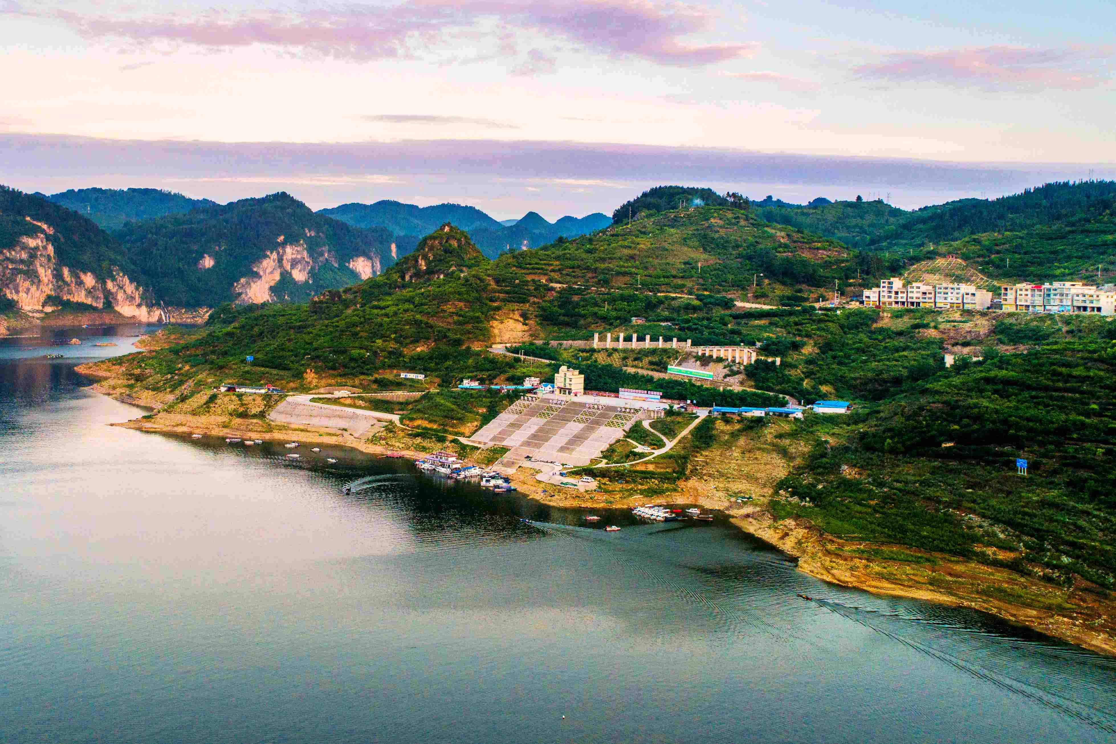 云贵高原秘境探险,乌蒙山腹地探索之旅