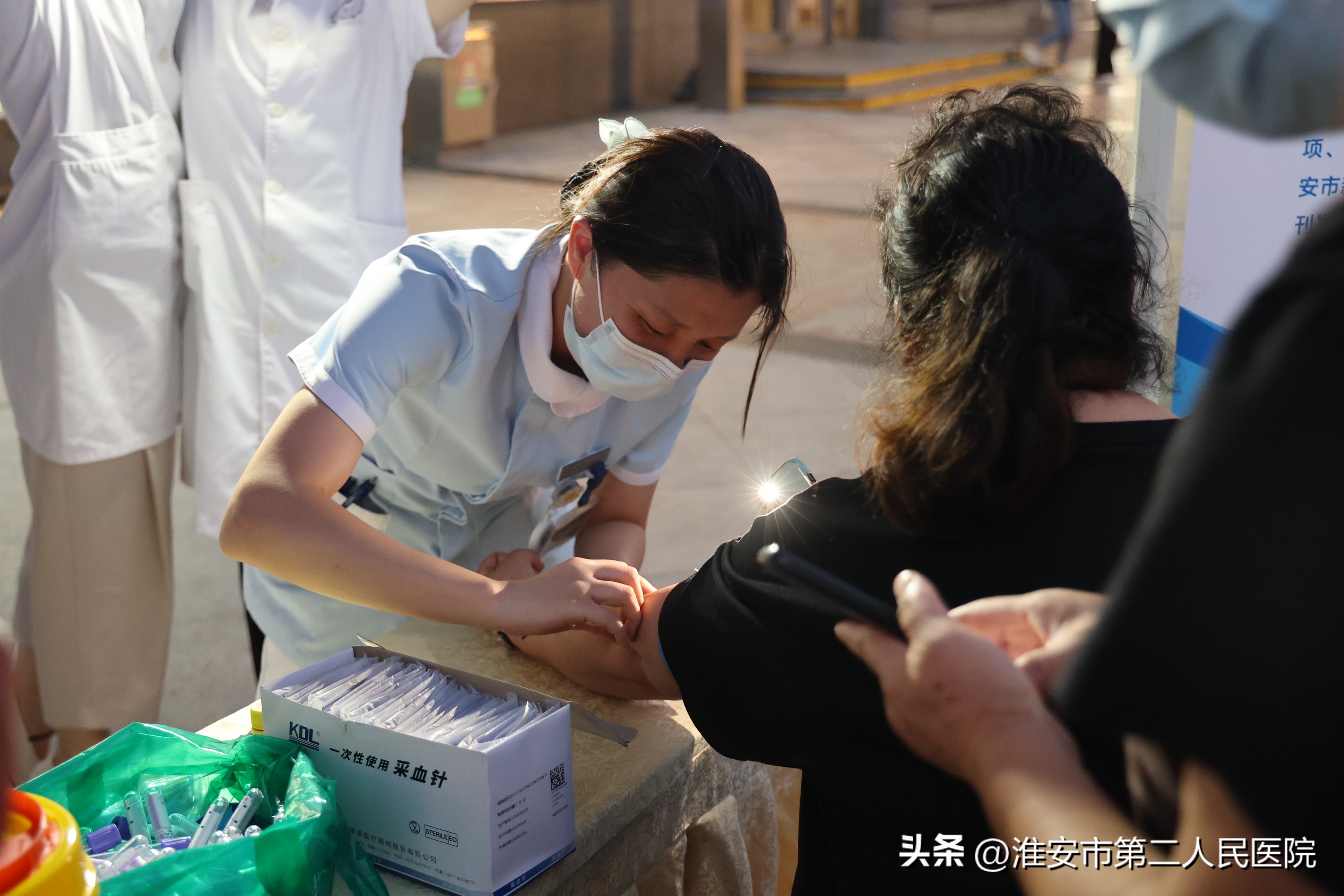 专家组团带来“中国式浪漫”，淮安市二院健康夜市再度来袭