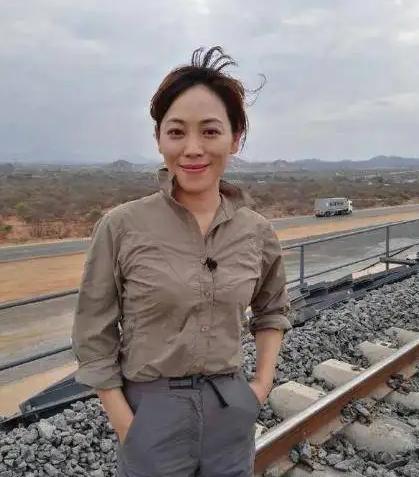 央视劳春燕履历,央视劳春燕和老公