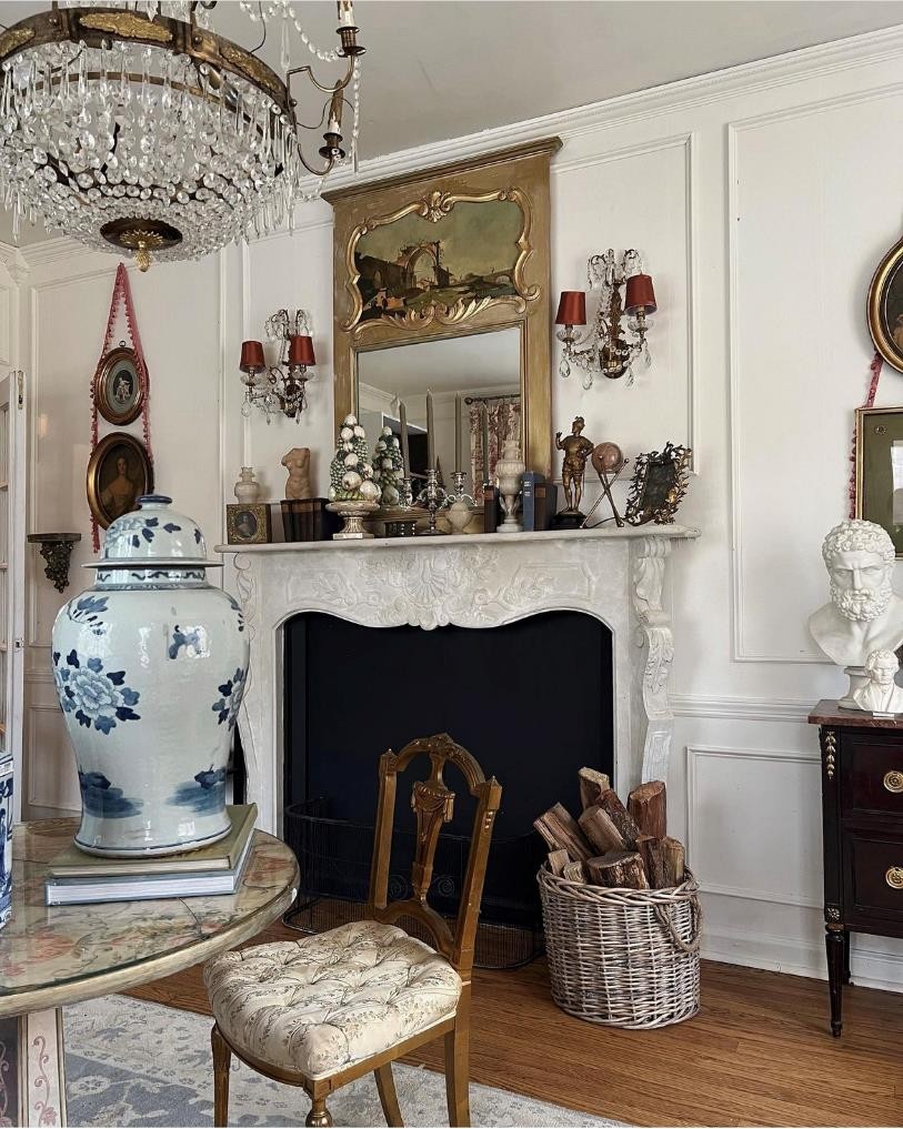 30岁女主装扮的美国住宅，花哨又闪亮，复古极繁主义也别具魅力