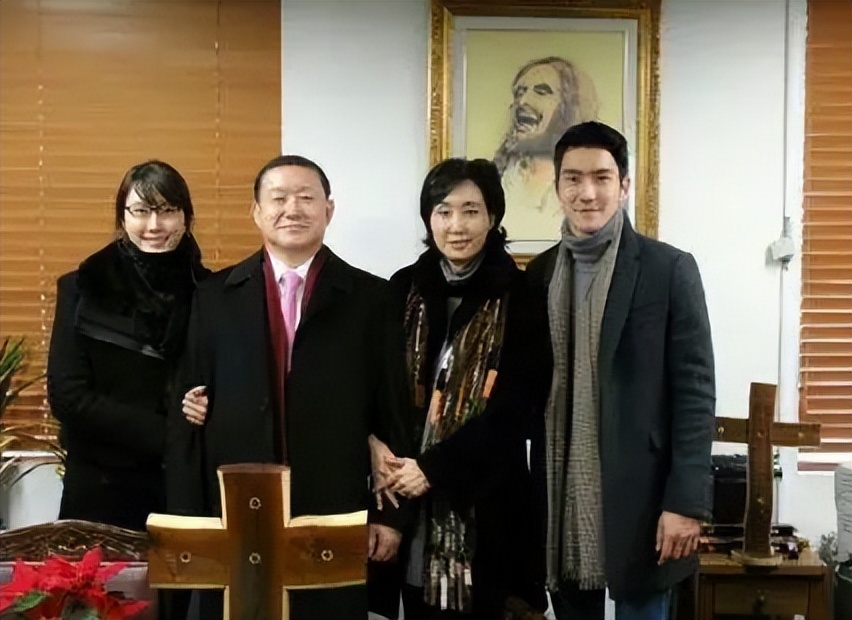 超模何穗崔始源,崔始源刘雯何穗