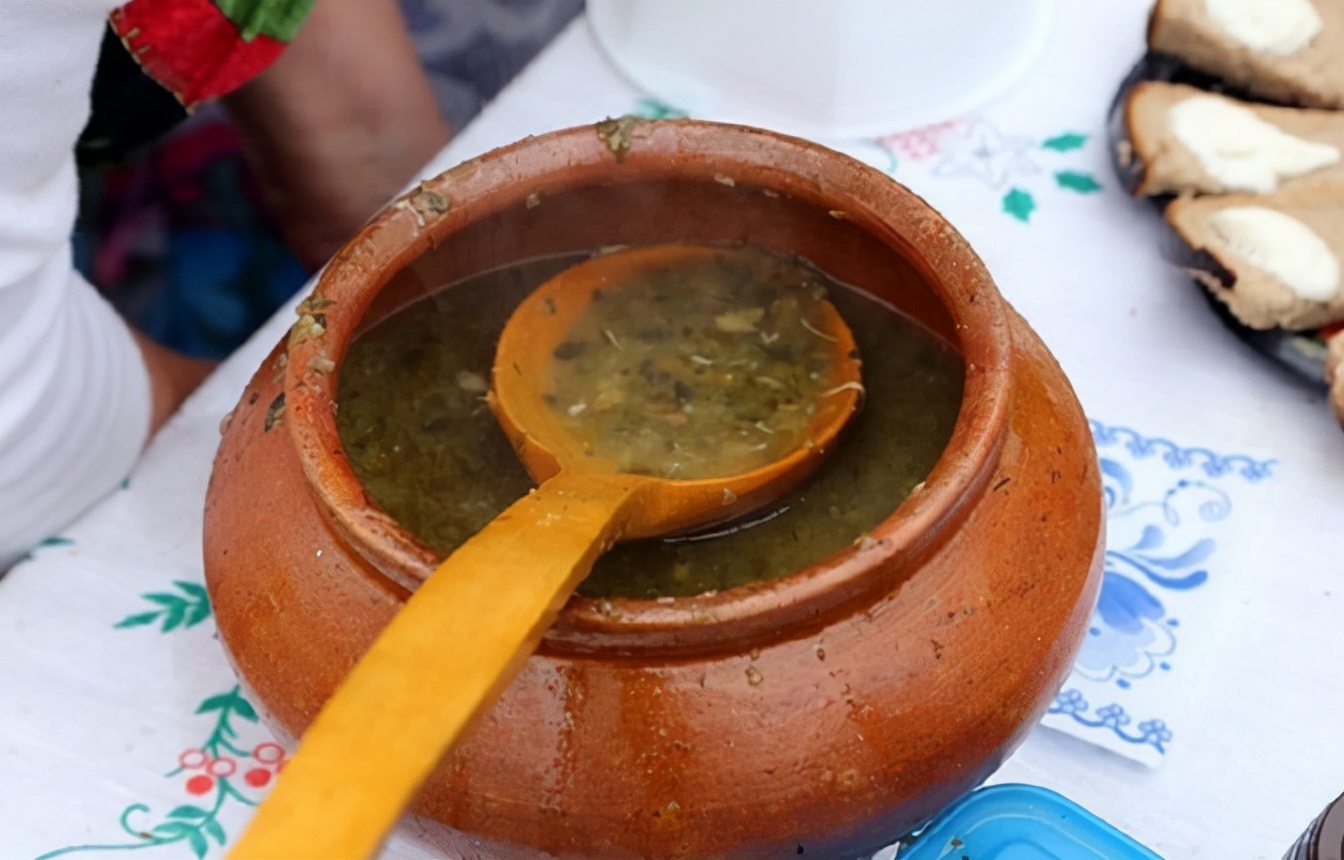 俄罗斯家庭的一日三餐，都爱吃些什么，人均寿命77岁