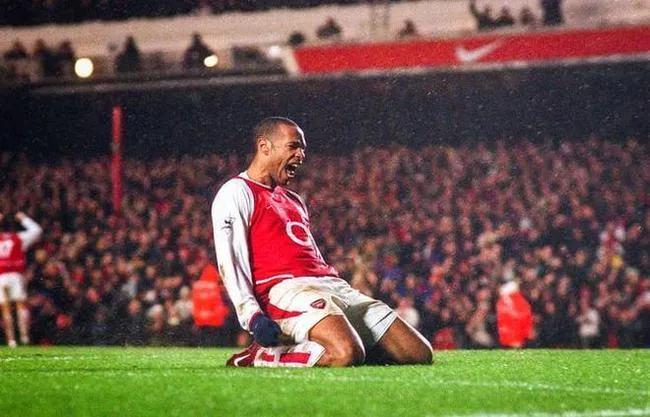 天下足球回顾经典之夜,最新一期足球之夜播出时间