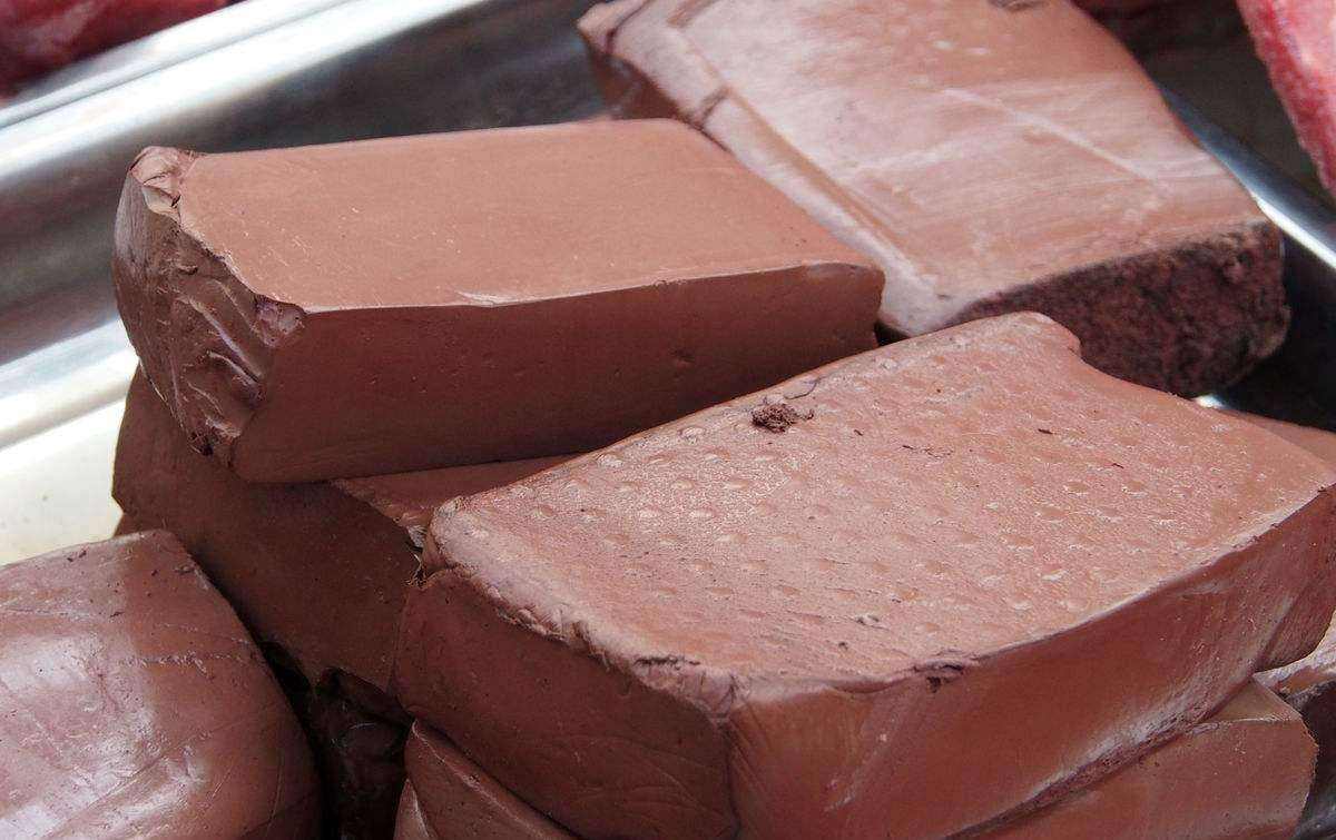 怎么分辨假猪血和真猪血,市场的假猪血是怎么制造的