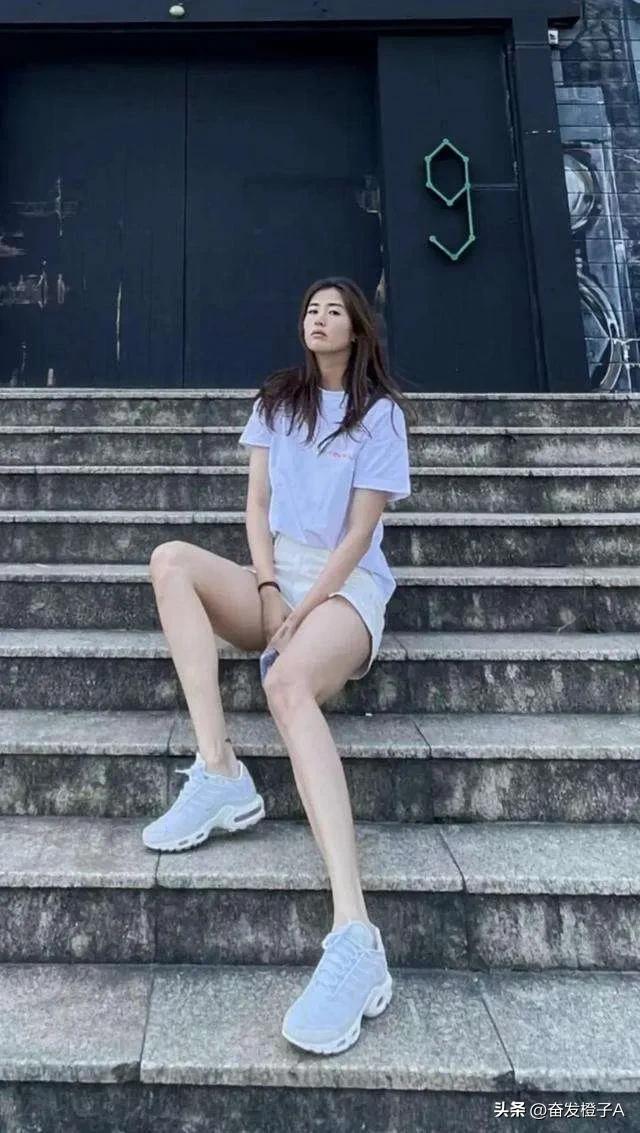 女足门将赵丽娜身材,女足漂亮门将赵丽娜是模特吗