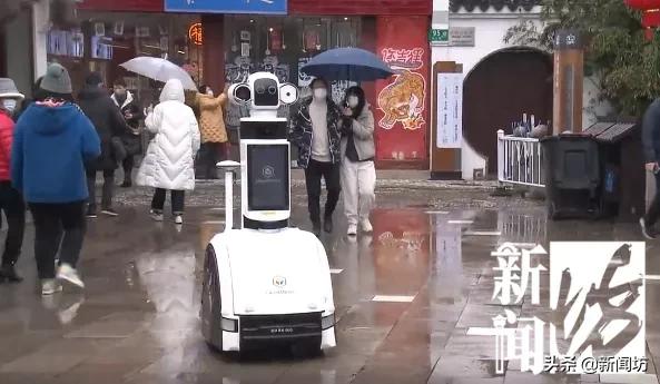 今天这个“谐音梗”…令沪上这对夫妻太有“2”了