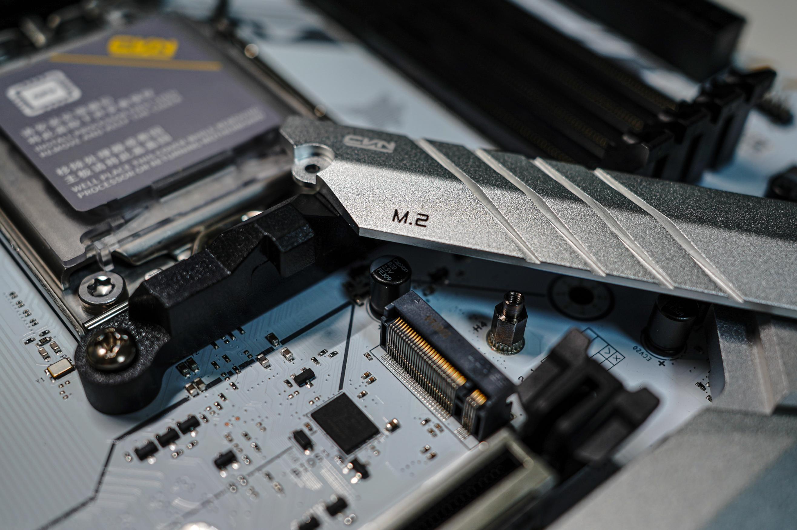 锁电压之后的AMD是否值得入手丨七彩虹CVNB650D5巡洋舰首发评测