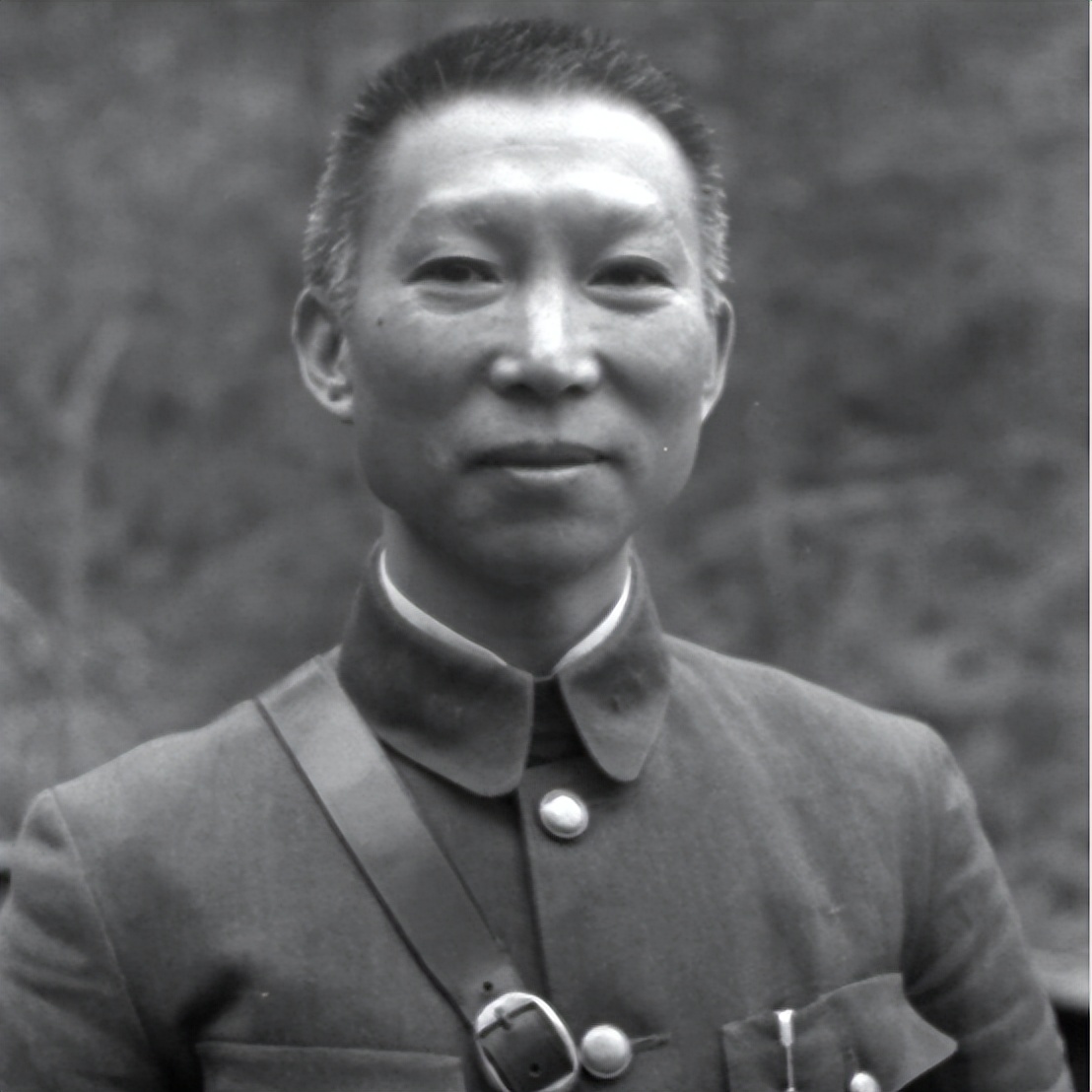 彭德怀问毛主席：你一天军校没上过，为何能把敌人打得落花流水？