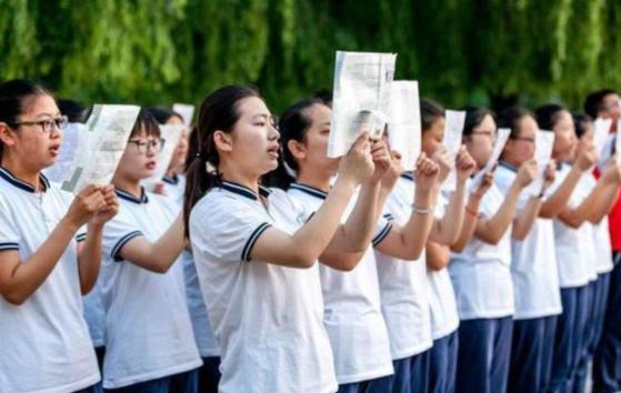 高三经常请假不想回去,高三学生请假不批