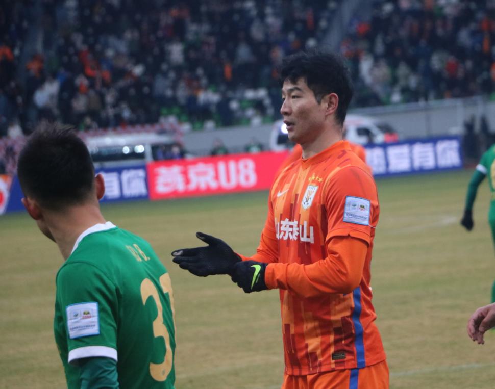 山东鲁能泰山绝杀镜头,史无前例的四冠王山东泰山队