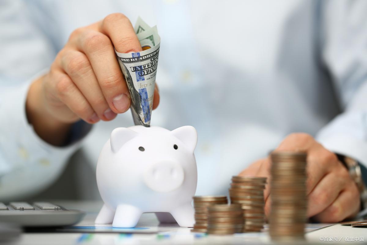 农商行存款利率为3.5%，想要月息达到2000，需要在银行存多少钱？