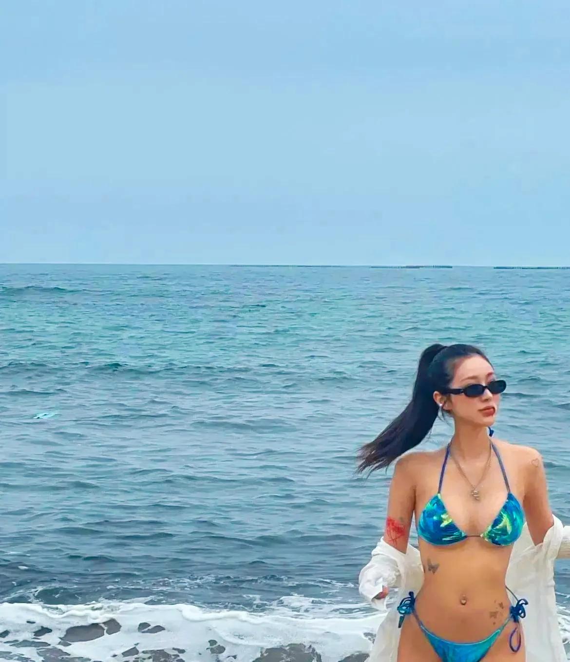 【穿越时光的寂静】阴雨天下的济州岛海滩，魅力无限！