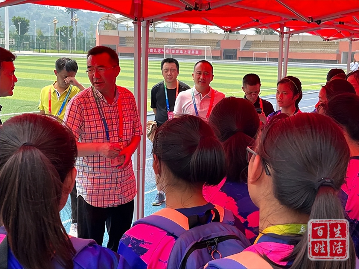 铿锵玫瑰中国女足绽放法兰西,铿锵玫瑰女足夺冠