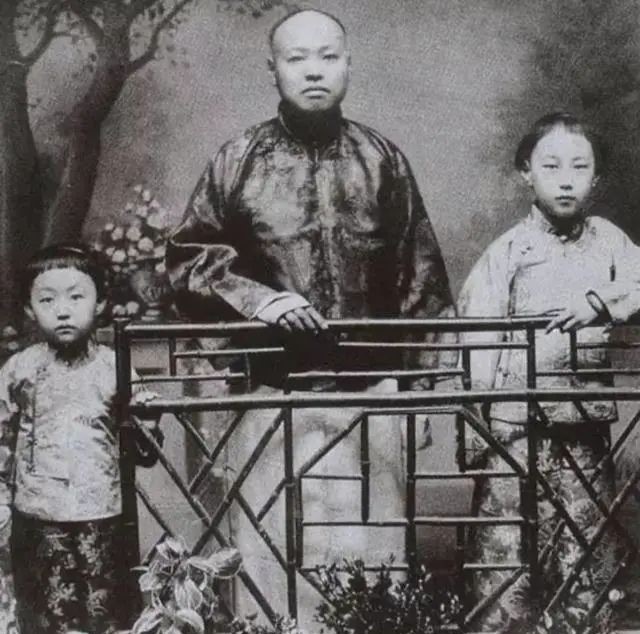 张爱玲为什么嫁给美国难民,如何评价张爱玲和赖雅的爱情