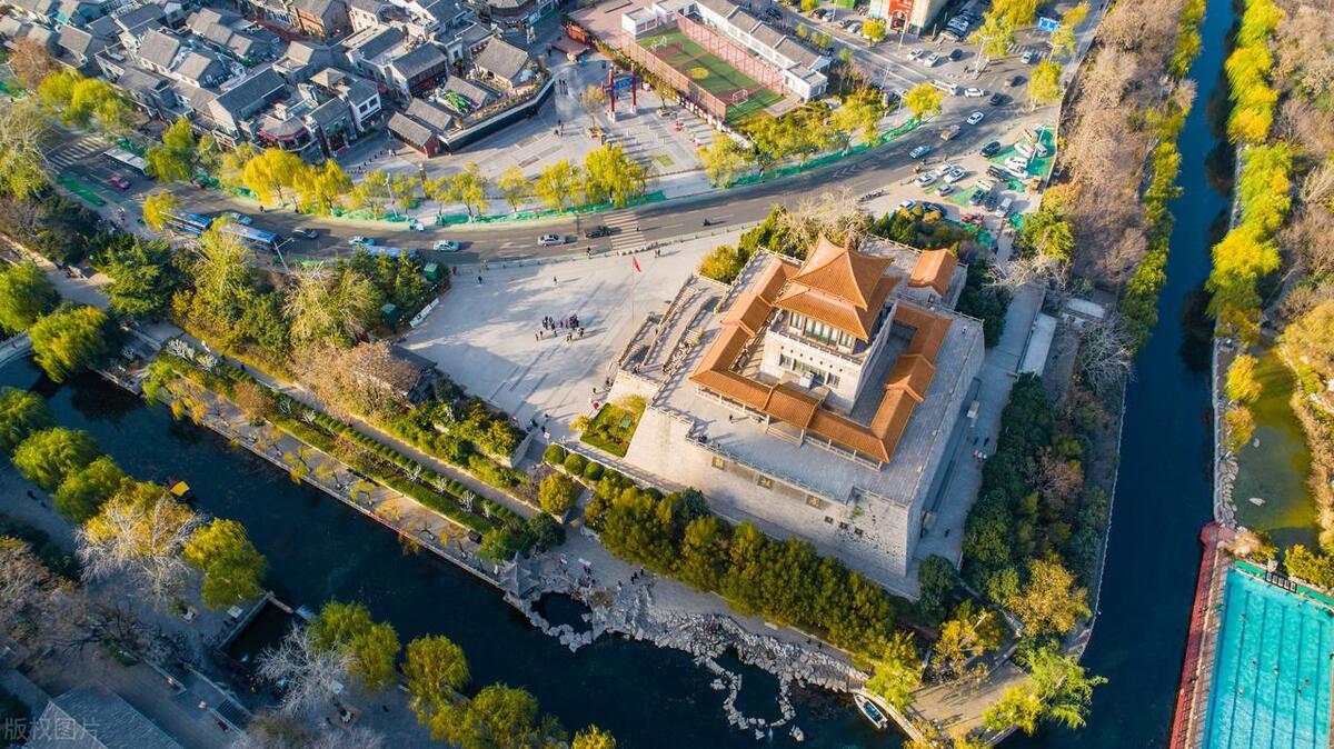 山东特产百年酥锅,济南特产王莉酥锅把子肉咋样