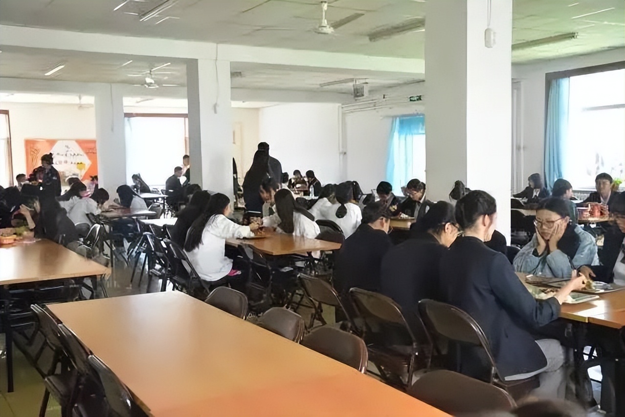 长春各大学的住宿条件,长春高中住宿条件