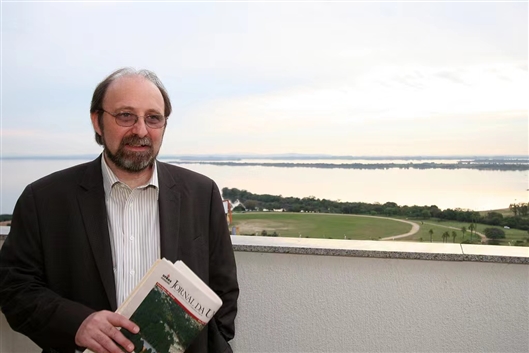 马斯克脑机接口治疗,脑机接口技术应用于临床还要多久