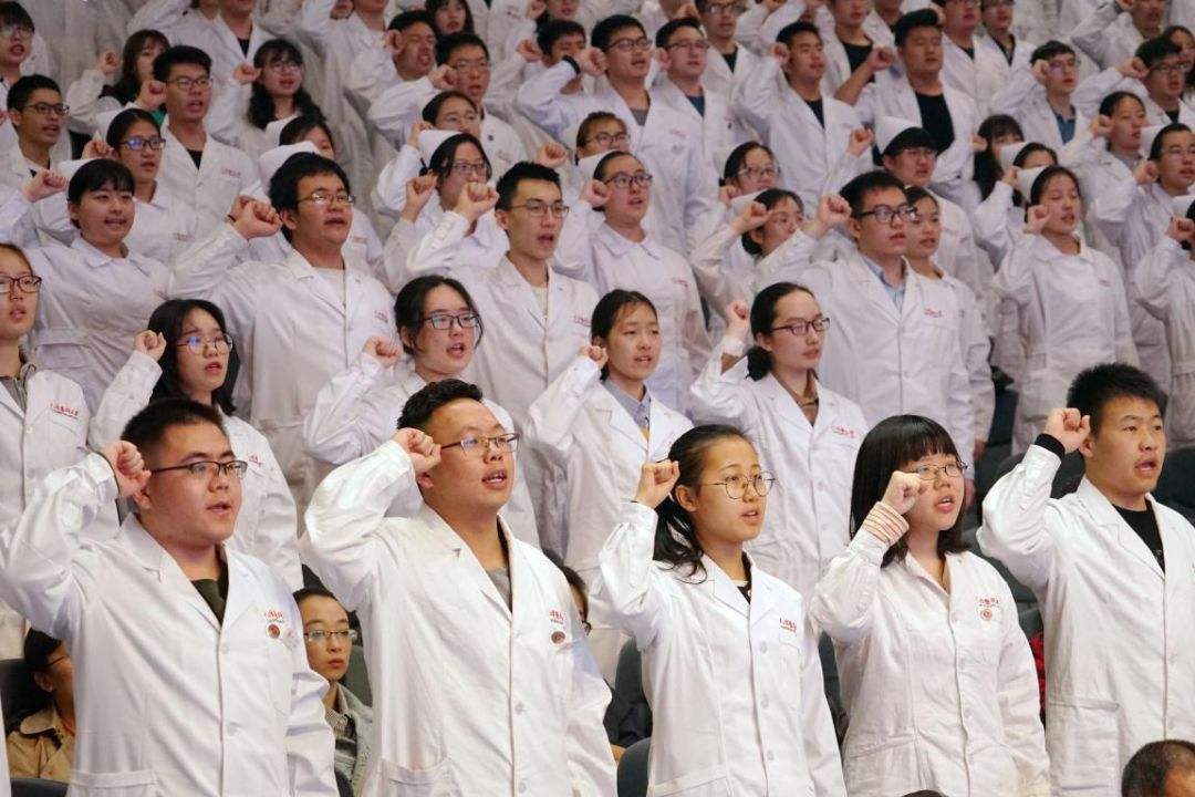 南通卫生高等职业技术学校招生办,南通卫生高等职业技术学校家长会