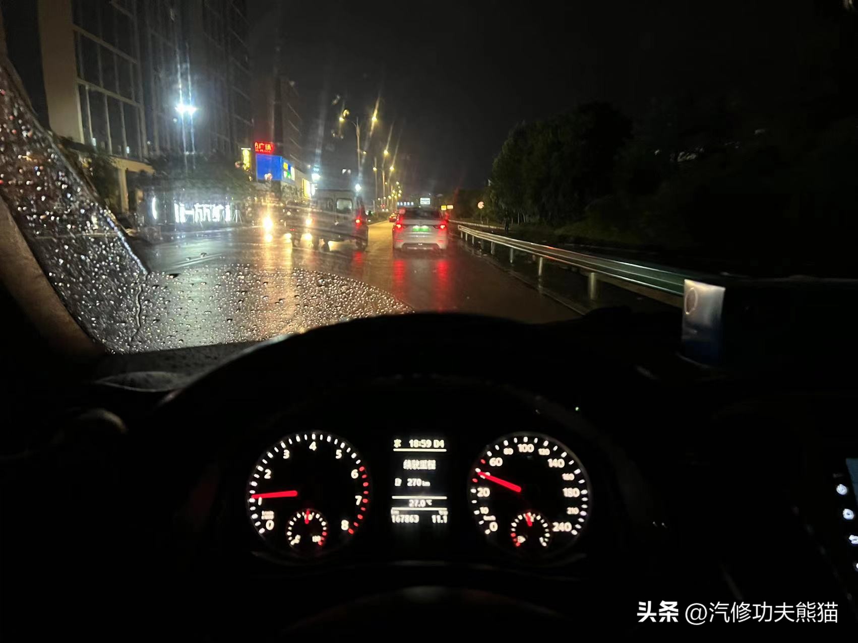 大众途观三百公里烧一升机油,途观3代发动机烧机油