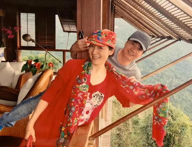 范明在一档节目中暴露自家豪宅,范明演富豪找女儿