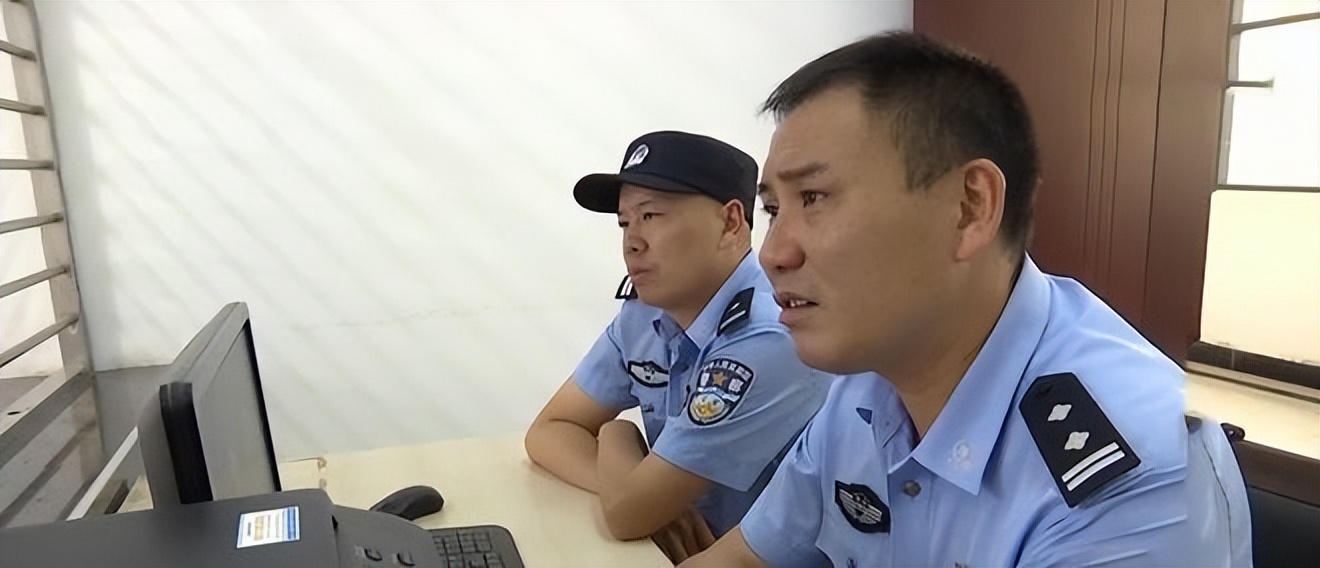 2018年湖北废弃养鸡场泥土变白,湖北养鸡场附近土呈白色