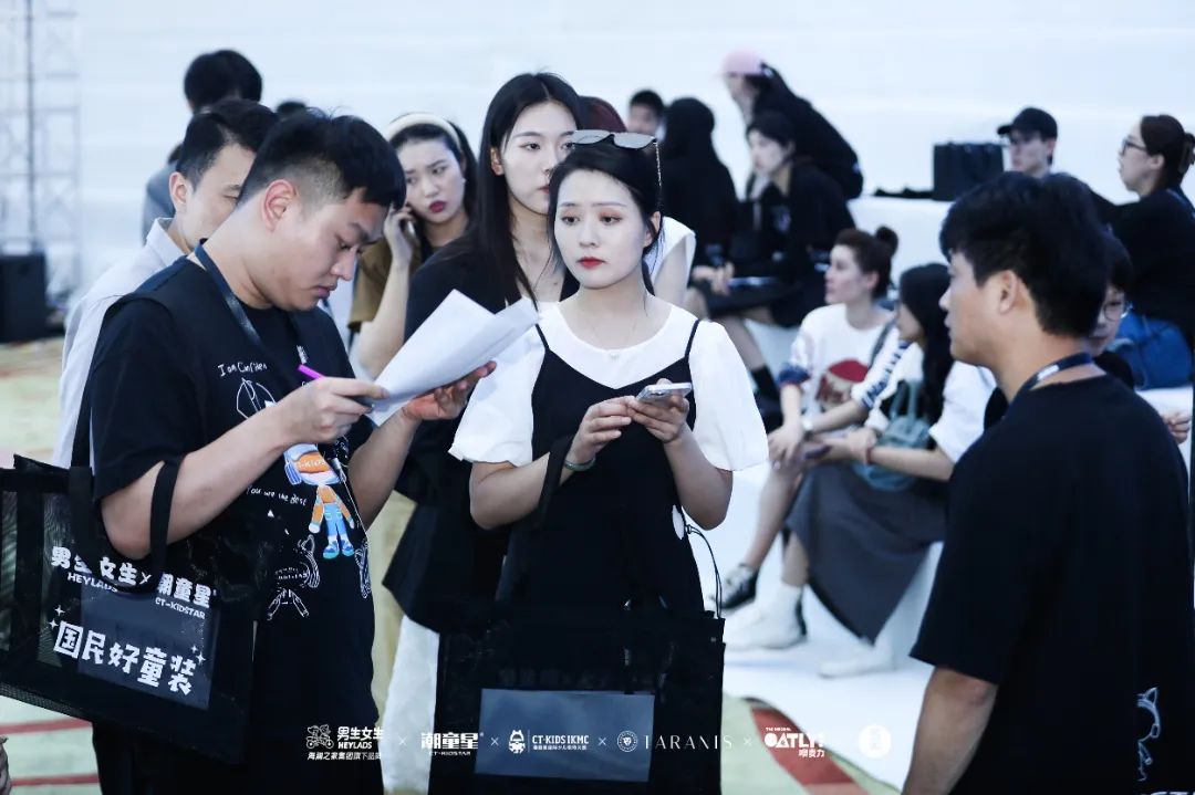 花絮曝光！男生女生第九届潮童星国赛成功靠的就是