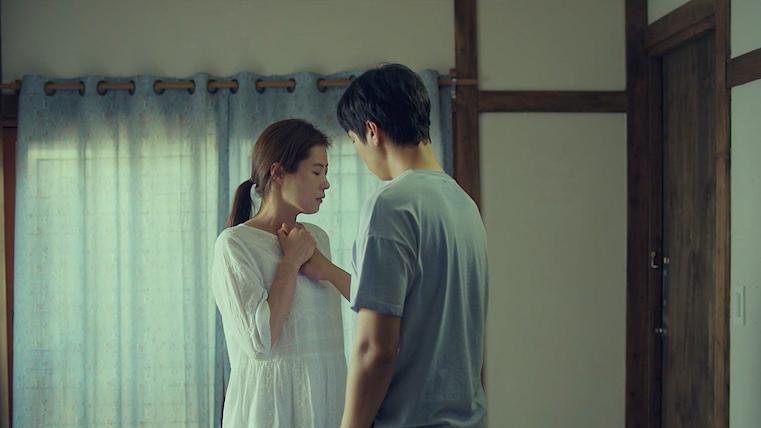 生猛刺激的韩国R级大片，刺痛无数女性内心深处，满屏禁忌的味道