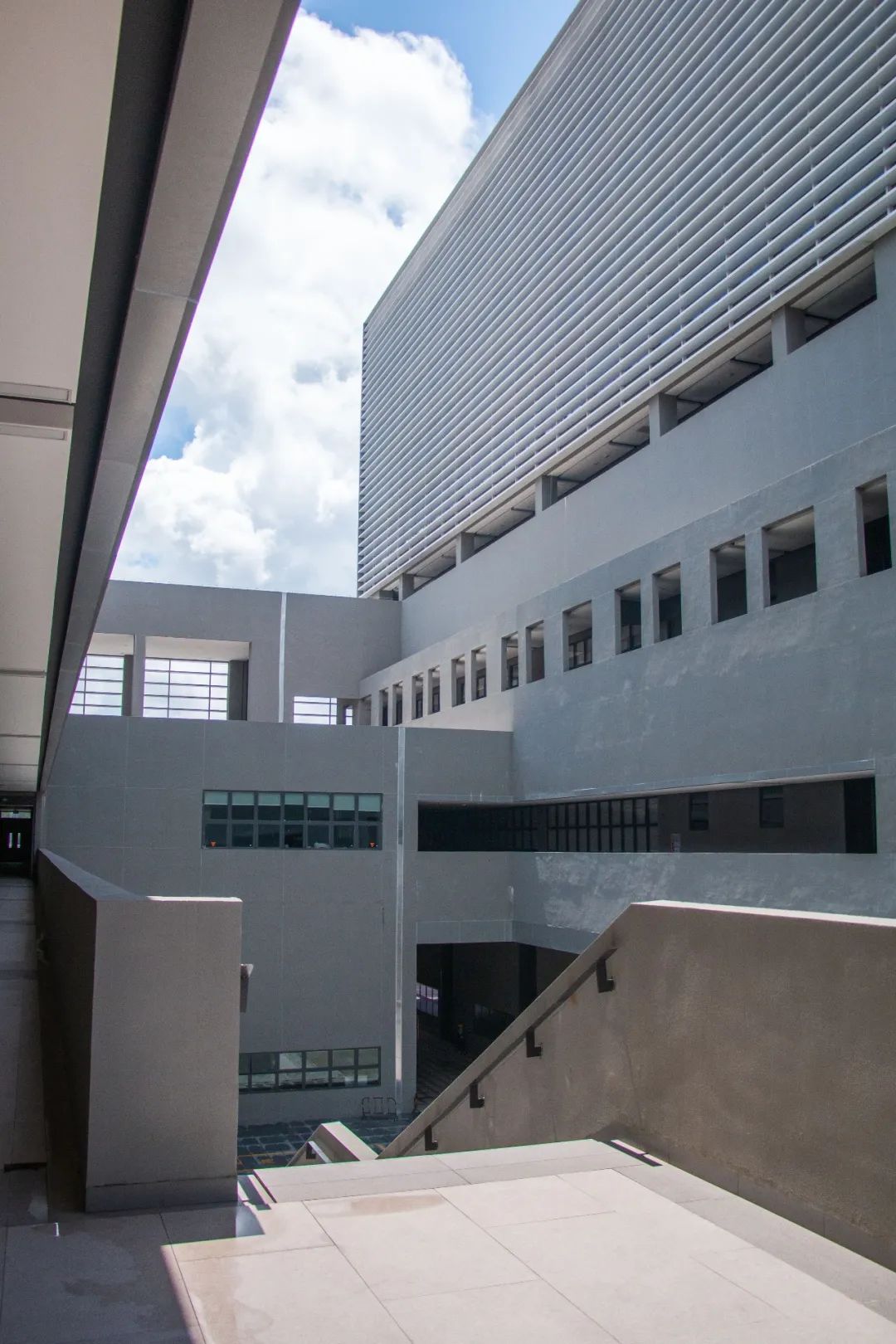 深技大的城市交通与物流学院,城市交通与物流学院是哪所大学