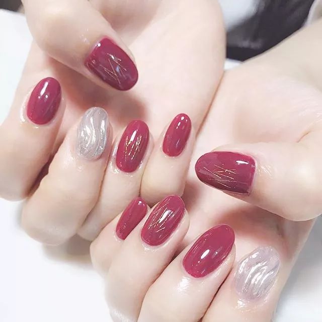 简单又纯又欲的美甲图文,不俗气简单又好看的美甲