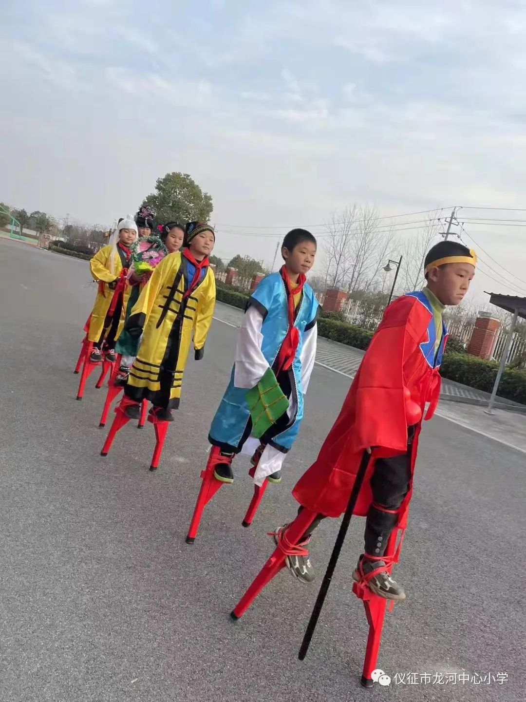 榫欐渤灏忓鍏冩棪,榫欐渤灏忓鍏冩棪鑱旀鏅氫細