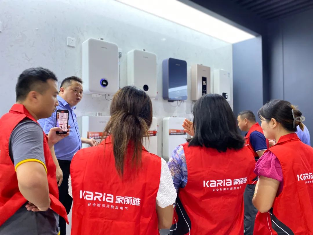 同心逐梦志在巅峰的英文演讲,同心筑梦志在顶峰企业新年祝福