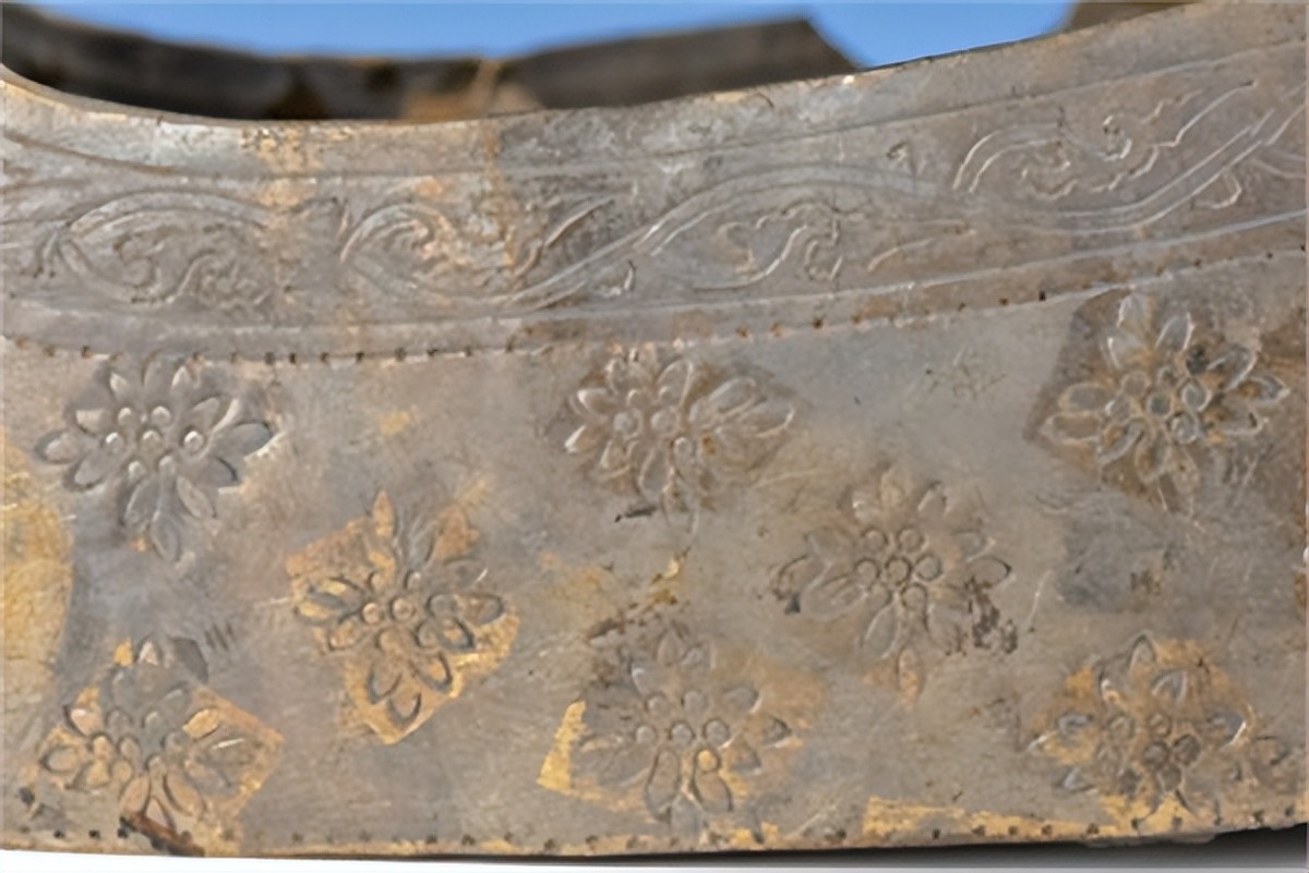 盗墓贼不识货丢掉双破鞋是真的吗,盗墓贼不识货丢掉双破鞋