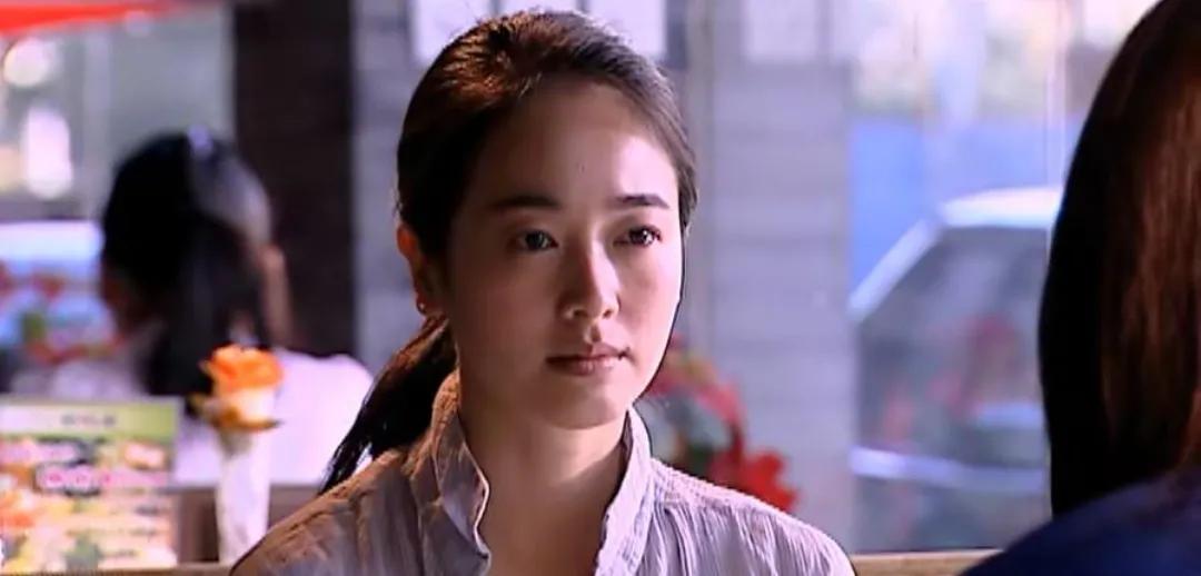 她坑老板，拉闺蜜下水，却成为最大的人生赢家