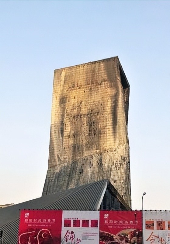 央视大楼烟花火灾,央视大楼特大火灾原视频