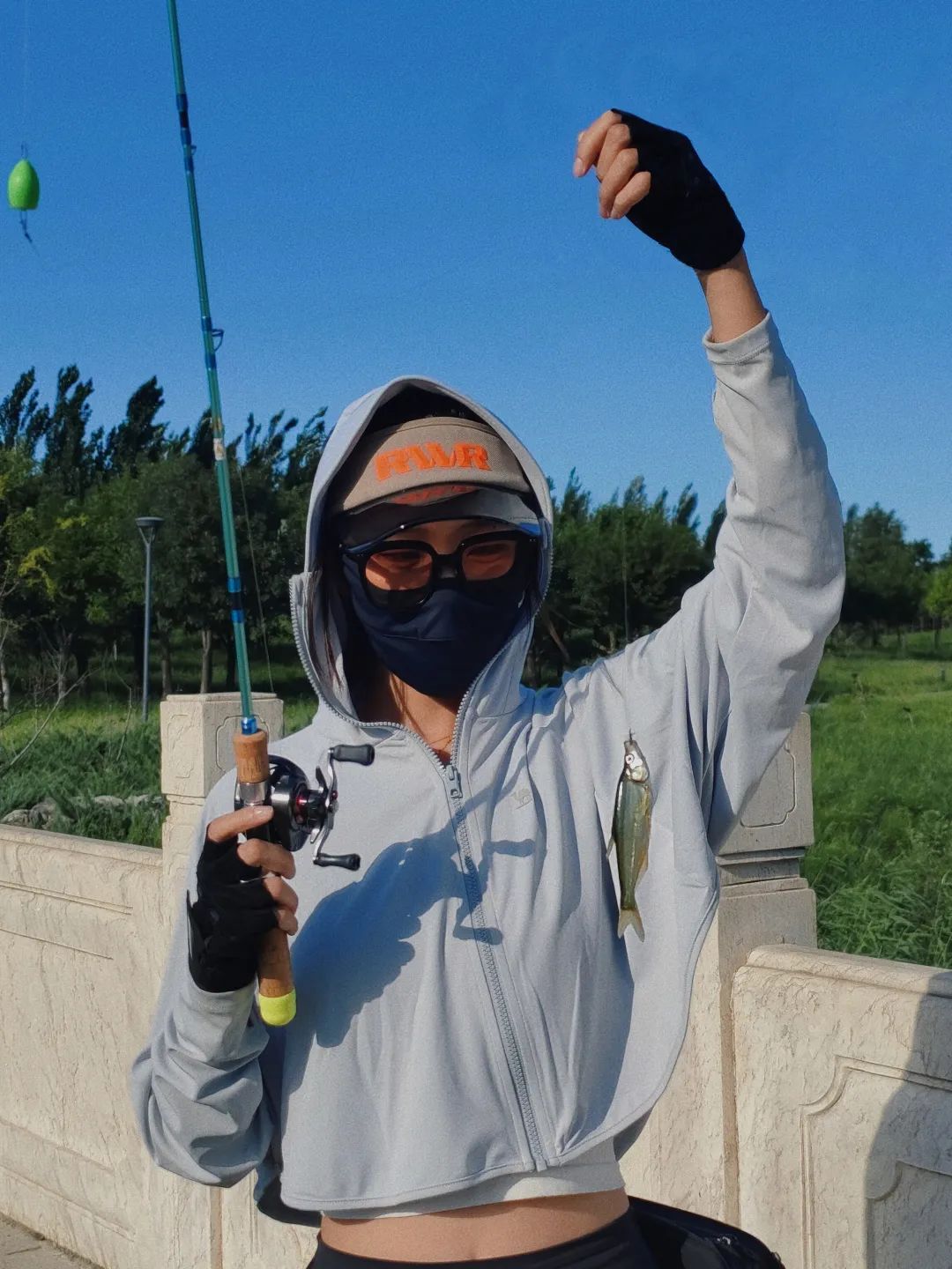 想学钓鱼新手需要买什么,新手学钓鱼最快的方法